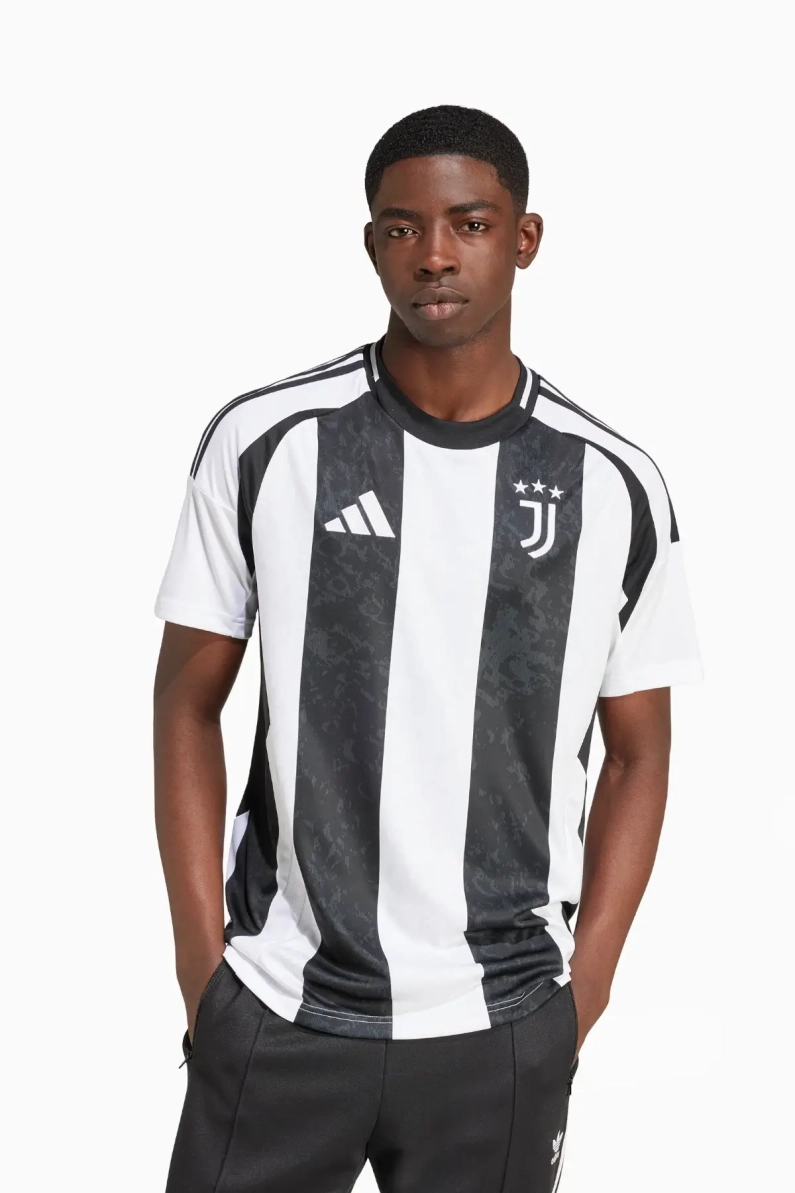 Juventus: Bianconeri Tutkusu, İtalyan Futbolunun Kraliçesi